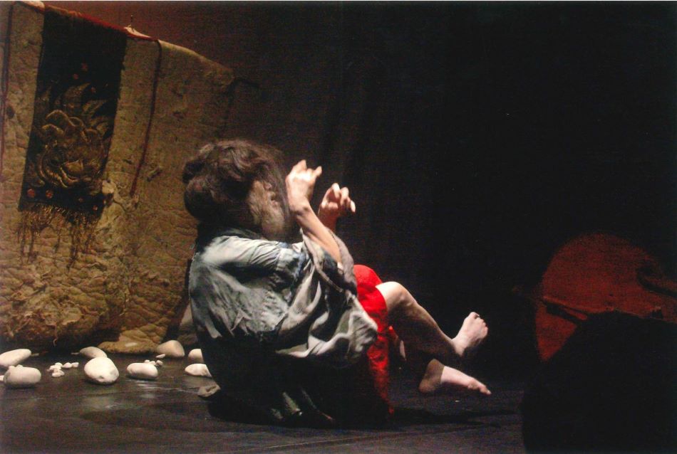 神居 ーカムイー　石を狩り空を知る